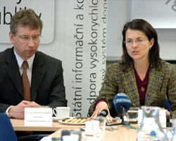 Ministryně informatiky Dana Bérová a prezident Hospodářské komory Jaromír Drábek